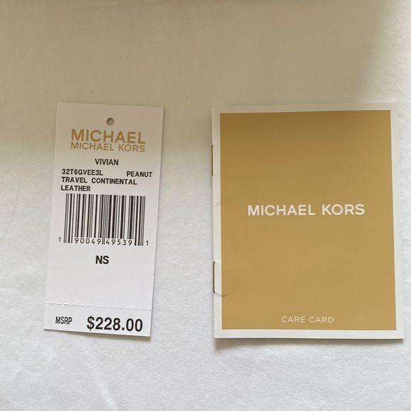 MICHAEL KORS Vivian Travel Continental Tan Woven Leather Wristlet Wallet - Picture 6 of 6